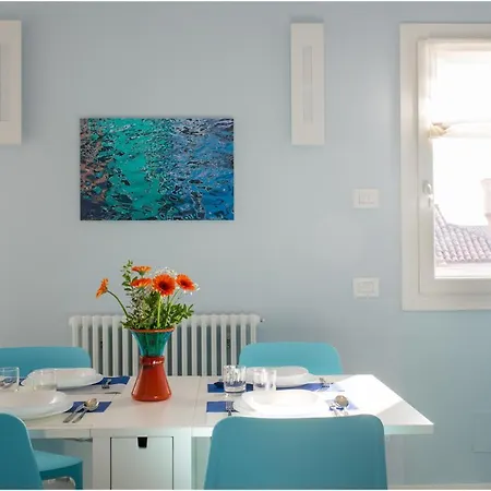 Tiffany Daire Burano